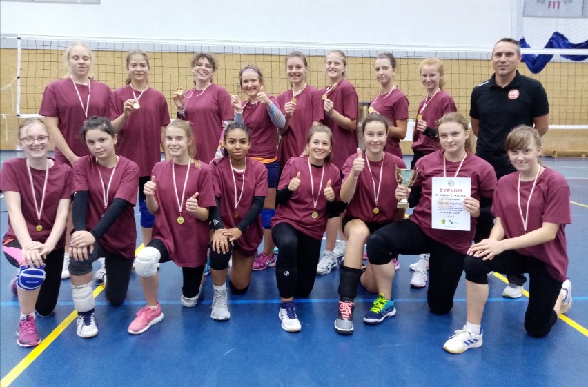 Udany początek sezonu młodziczek SPS Volley Piła