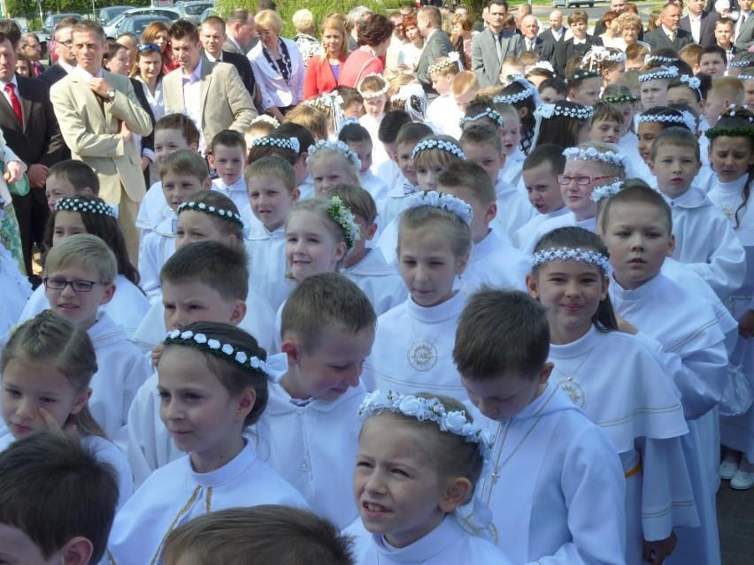Chodzież: Komunia 2013. Dzieci z parafii NNMP przyjęły sakrament [FOTO]