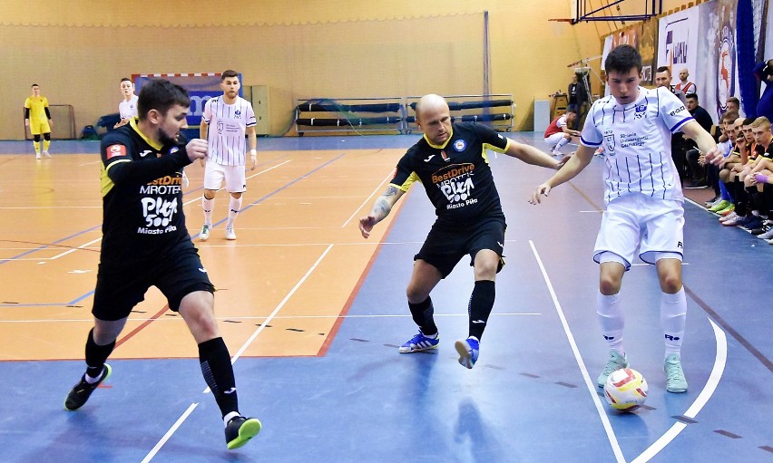 I liga futsalu. BestDrive Futsal Piła przegrał u siebie z AZS UG Gdańsk. Zobaczcie zdjęcia