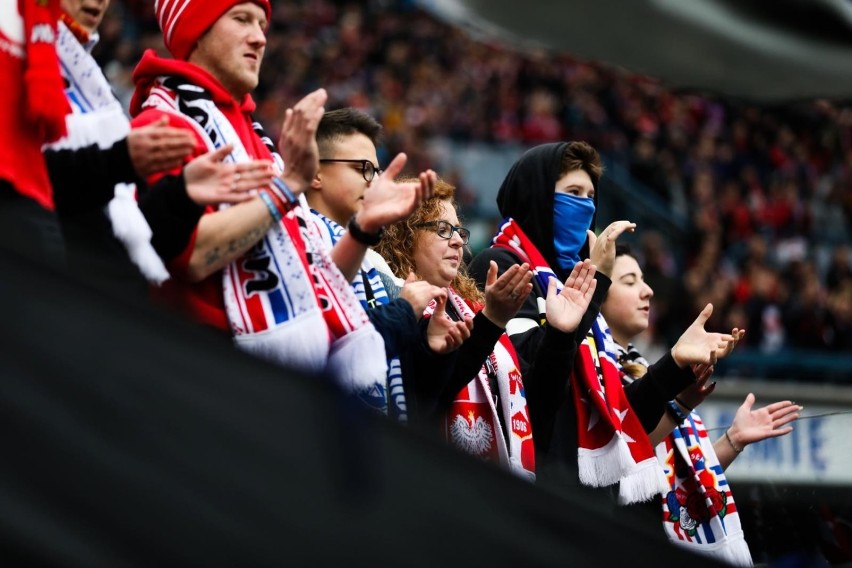 Kiedy będą otwarte stadiony sportowe? Kibice na trybunach -...