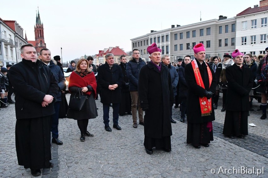 Miejska Droga Krzyżowa 2019 w piątek przed Niedzielą Palmową...