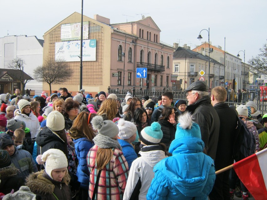 Rajd PTTK w Piotrkowie: młodzi turyści odwiedzili m.in....