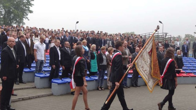 Gimnazjaliści i licealiści ze "Staszka" rozpoczęli rok szkolny w pleszewskim amfiteatrze