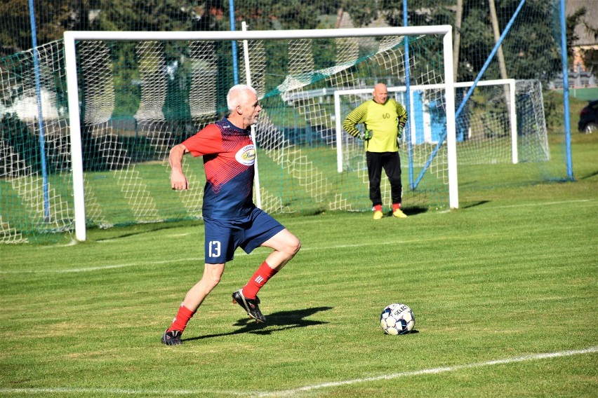 Przyjaźń, pasja i waleczne serca! Oldboye rozegrali mecz w Kębłowie