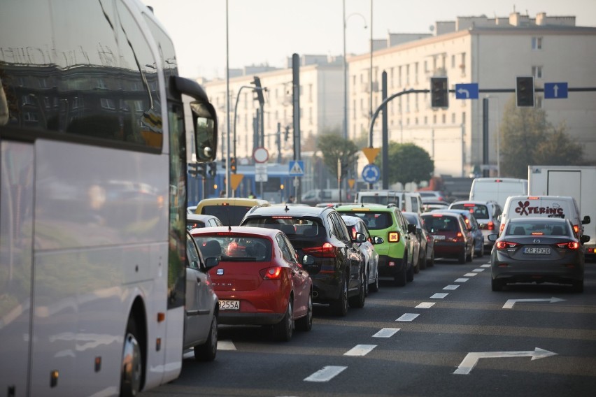 Poniedziałkowy dół. Wielkie korki od rana w Krakowie [ZDJĘCIA]