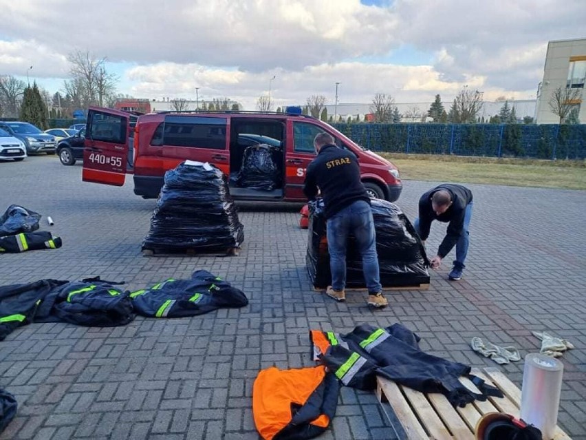 Łęczyccy strażacy przekazali sprzęt dla kolegów z Ukrainy