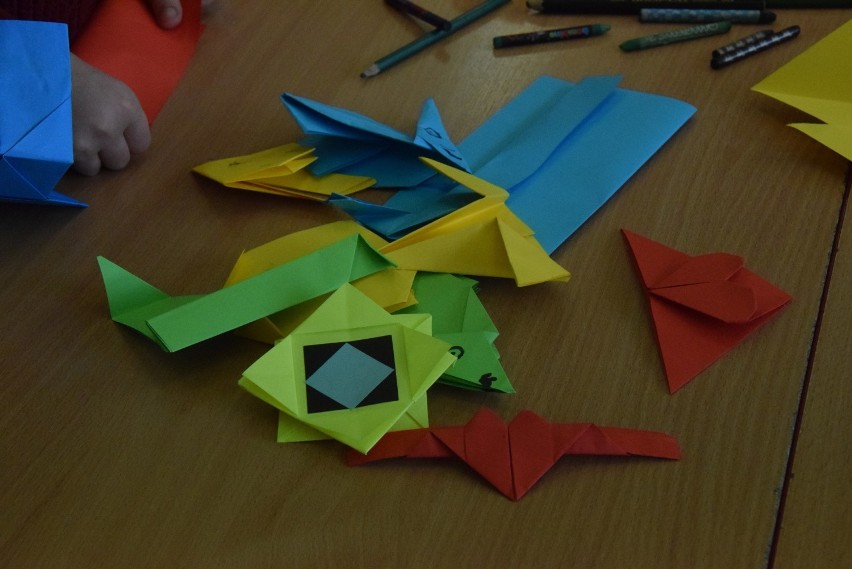 XVIII Święto Origami. Papierowe dzieła sztuki w Szkole Podstawowej nr 47 (zdjęcia)