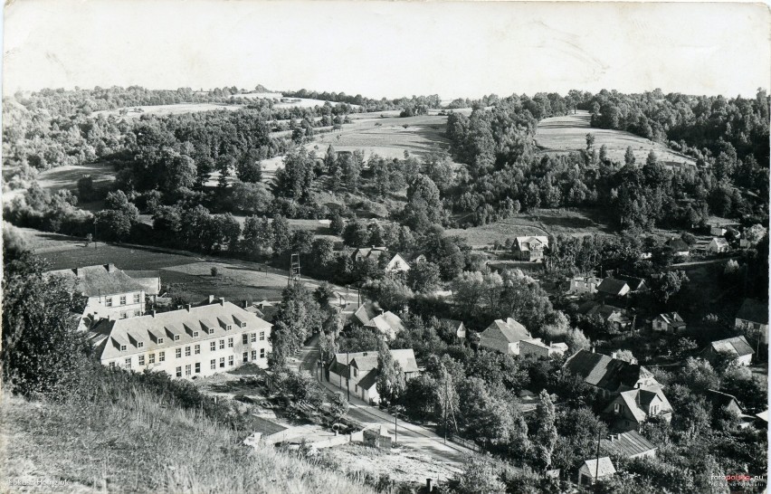 Miasto trójkąta turystycznego woj. lubelskiego. Zobacz wspaniałe panoramy Kazimierza Dolnego nad Wisłą z XX wieku