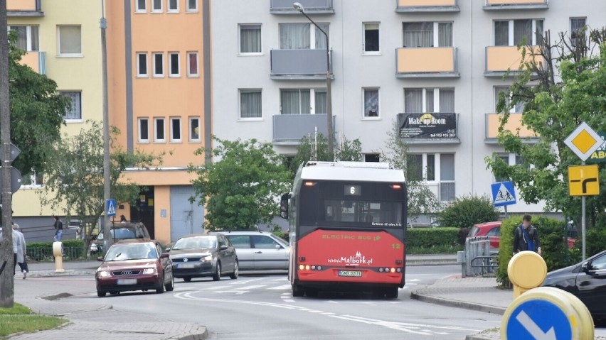 Do sześciu autobusów elektrycznych dołączą kolejne cztery?...