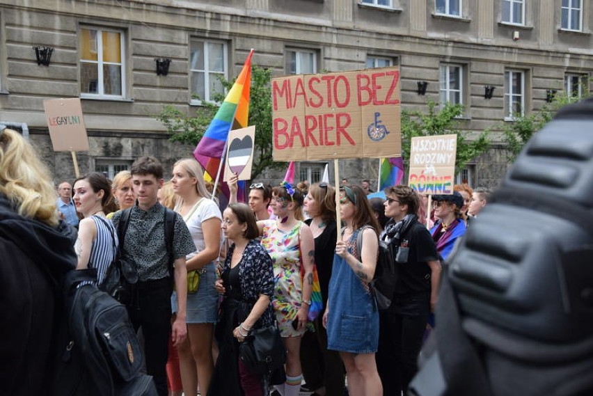 Co działo się na pierwszym marszu równości w Białymstoku?...