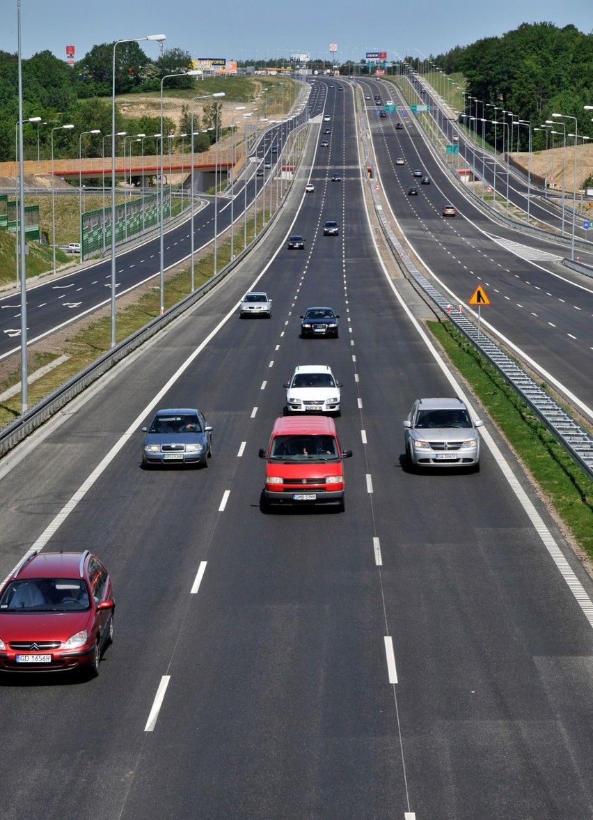 Z badań wynika, że nawierzchnia Obwodnicy Trójmiasta jest w...