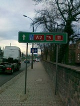 Poznań: Szukamy absurdalnych znaków drogowych [ZDJĘCIA]