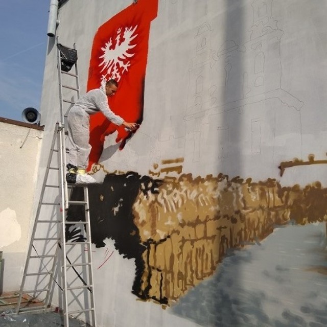 Tematem pierwszego kcyńskiego muralu: przegląd wojsk powstańczych na rynku


Wybory Samorządowe 2018 - Twój głos się liczy.

