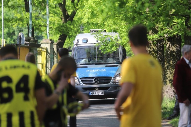 Policja i siły porządkowe były w sobotę postawione w stan najwyższej gotowości.
Zobacz kolejne zdjęcia. Przesuwaj zdjęcia w prawo - naciśnij strzałkę lub przycisk NASTĘPNE