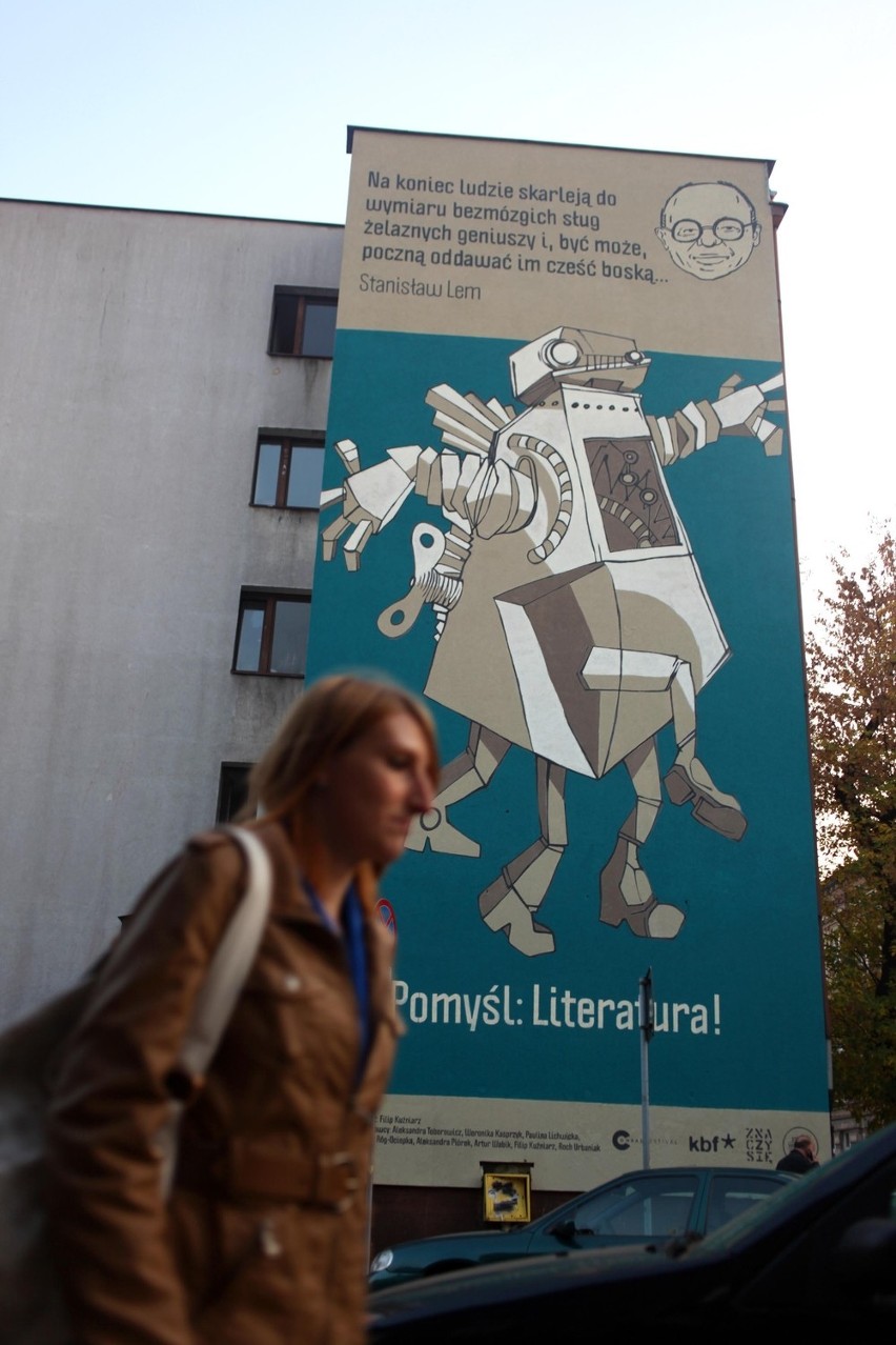 Mural &quot;Robot Lema&quot; przy ul. Józefińskiej już oficjalnie częścią Podgórza [ZDJĘCIA]