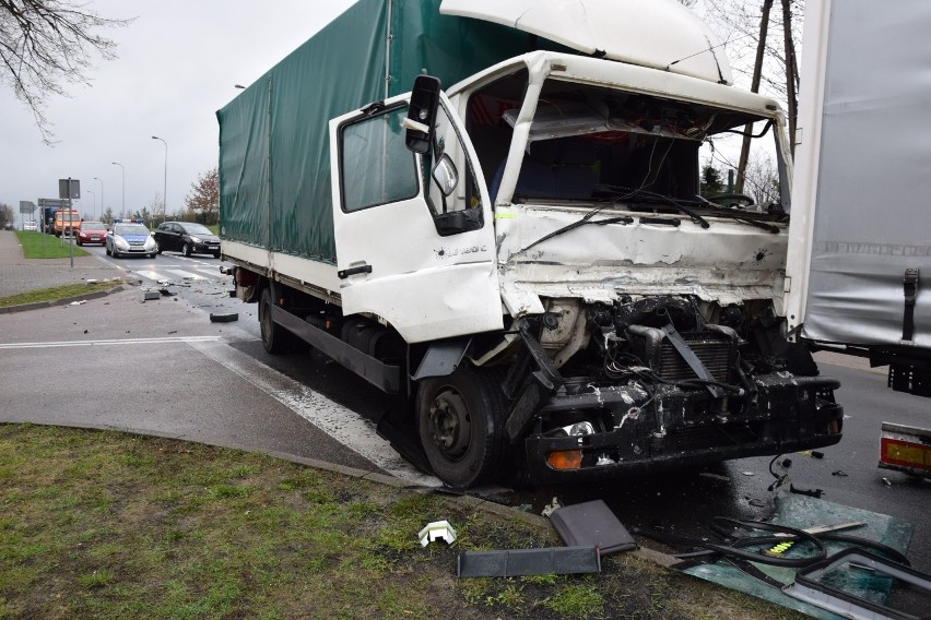 Wypadek na krajowej 10 w Lipnie. Ok. 4 nad ranem zderzyły...