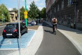 Droga rowerowa na ul. Grunwaldzkiej z usterkami, ale są na bieżąco usuwane. Ma być najlepsza w całym Poznaniu [ZDJĘCIA] 