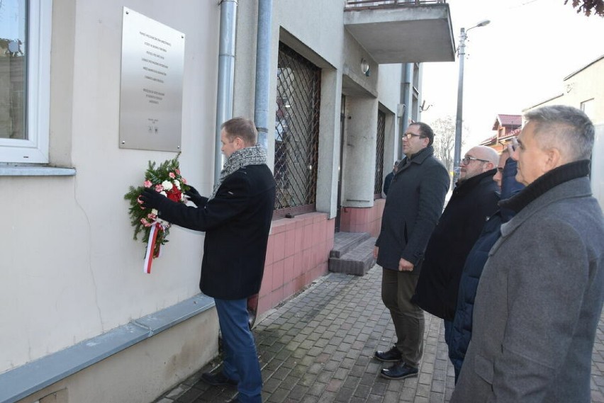 Upamiętnili 83. rocznicę przymusowych przesiedleń mieszkańców Jarocina do Opoczna - ZDJĘCIA