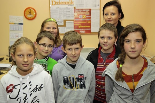 Uczniowie szkoły w Zalesiu