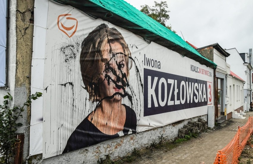 Plakaty wyborcze Iwony Kozłowskiej (Koalicja Obywatelska) i...