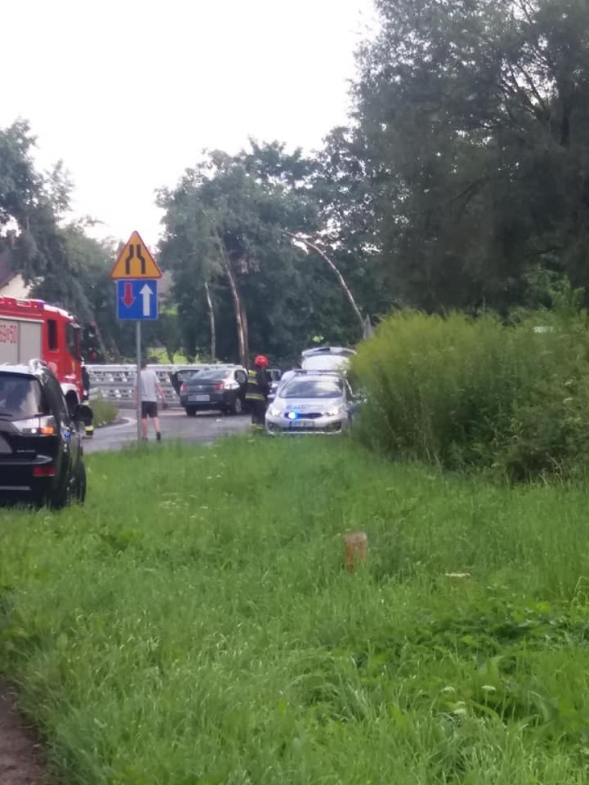 Dwa auta zderzyły się na Piaskowej w Gorzycach