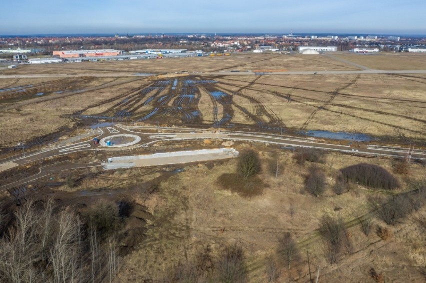 Nowa droga na dawnym lotnisku w Legnicy
