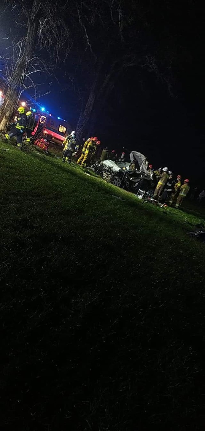Tragiczny wypadek w gminie Goszczanów. Nie żyje 17-latka