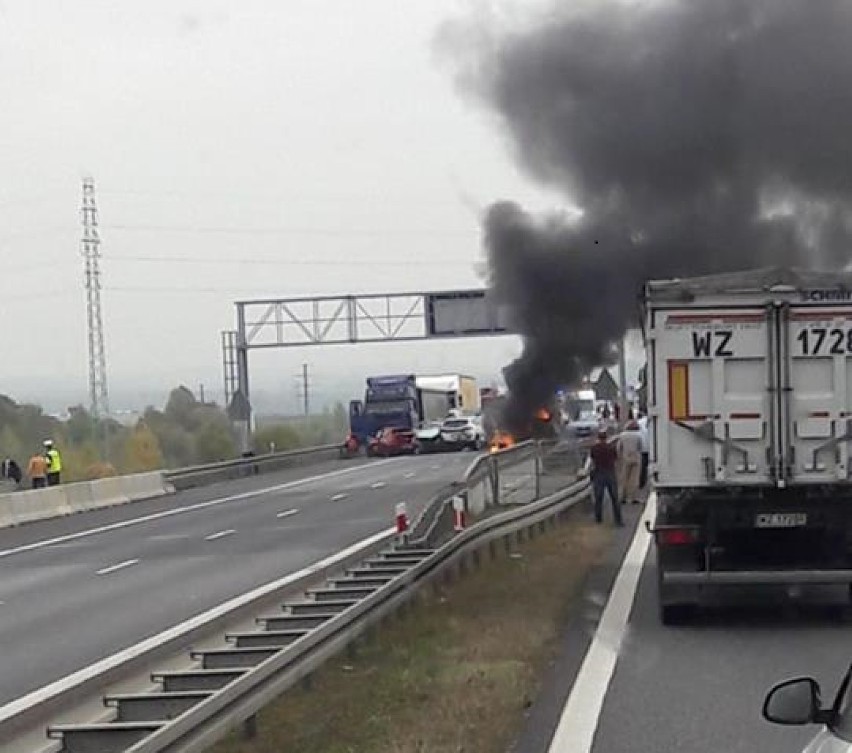 Gliwice: Wypadek na autostradzie A4 [ZDJĘCIA]. Zderzenie 5 samochodów, droga na Wrocław zablokowana