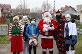 Mikołajowy Orszak odwiedza dzieci w całej gminie Jerzmanowa. Zdjęcia