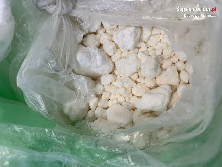 Dąbrowa Górnicza: policjanci znaleźli ponad 1 kg amfetaminy. Zatrzymali 33-letniego mężczyznę 