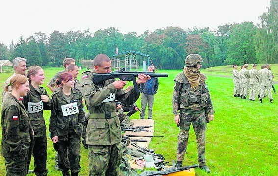 Uczniowie ZS nr 1 w Myszkowie byli na mistrzostwach sportowo-obronnych Commando 2011