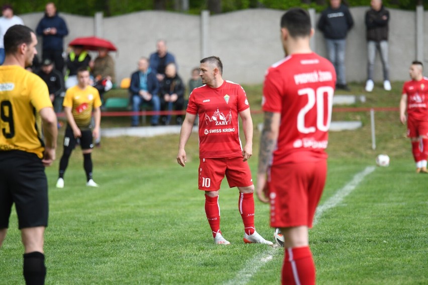 To był Marek Wolak Szoł. Hat trick w 20 minut i...czwarty gol w promocji. Promień pokonał Deltę Sieniawa Żarska i nadal zajmuje fotel lidera