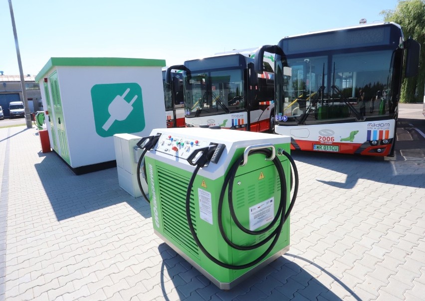 Elektryczne autobusy są już w Radomiu w zajezdni Miejskiego...