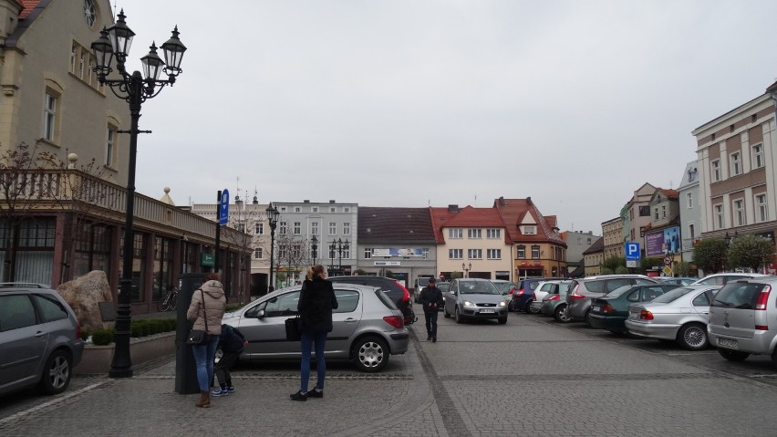 Radni chcą nowej strefy parkowania w Rynku