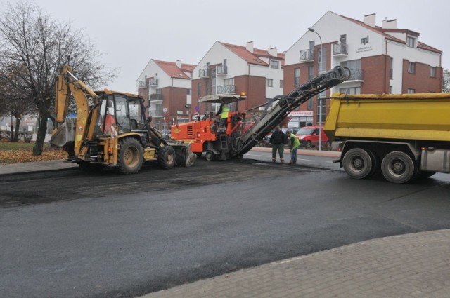 Śrem: remont ulicy miał się zakończyć 31 października. Trwa nadal [ZDJĘCIA]