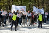 Chcą otwarcia granic dla ruchu turystycznego. Protest hotelarzy w Świnoujściu