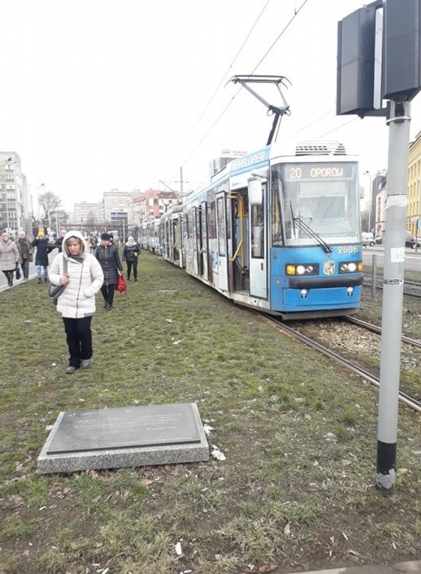 Uwaga, awaria na torach w centrum miasta. Nie jeżdżą tramwaje