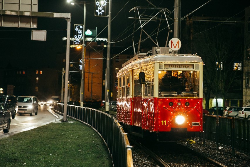 Świąteczny tramwaj na ulicach Gdańska [ZDJĘCIA]