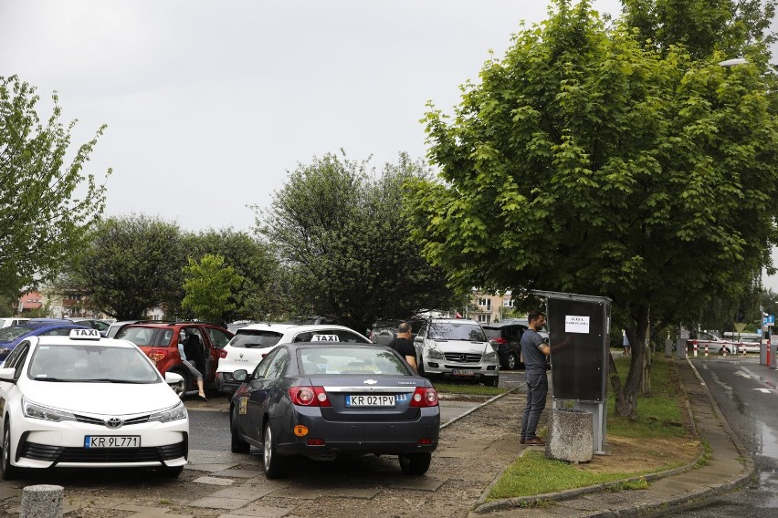 Od 8 czerwca za parking przy szpitalu im. L. Rydygiera muszą...