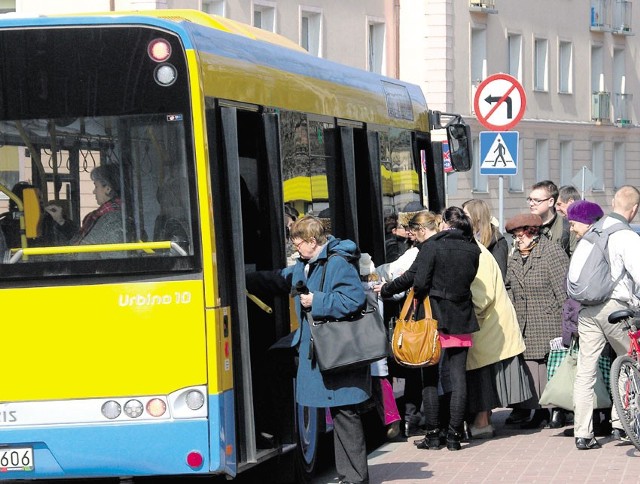 Nowe autobusy, choć nadejdą, nie uchronią pasażerów przed zbliżającym się horrorem komunikacyjnym fot. Roman Bednarek