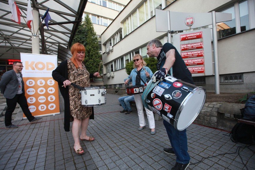 Kraków. Protestują przeciwko "politycznej zemście" w prokuraturze