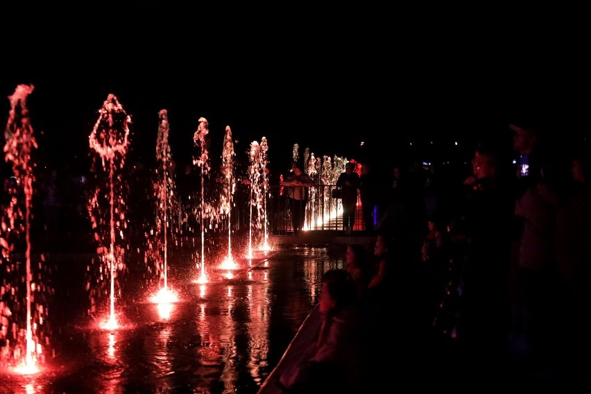 Inauguracja sezonu grających fontann w Legnicy, zobaczcie zdjęcia