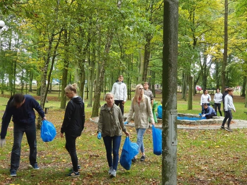 MOS z Krajenki i Ikano Industry wzięli udział w Akcji Sprzątania Świata