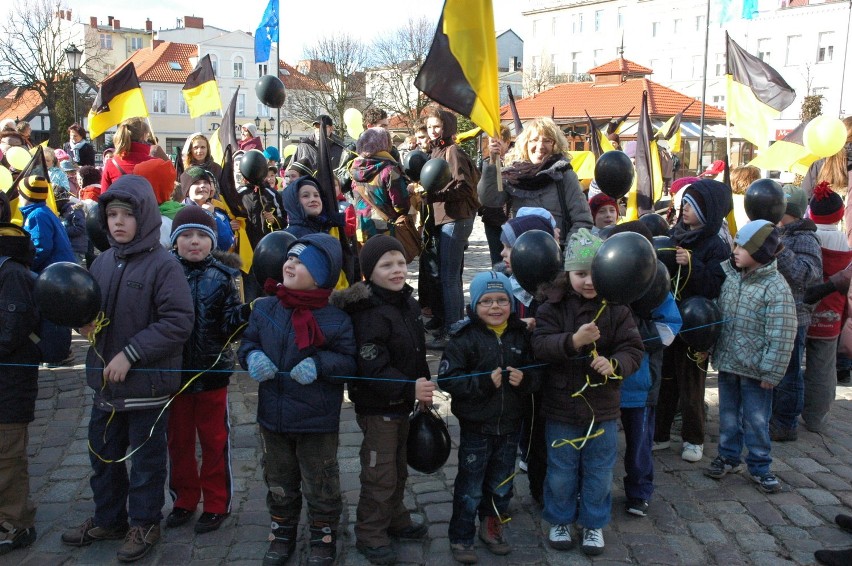 Dzień Jedności Kaszubów na wejherowskim rynku