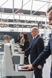 Bramki ABC do automatycznej odprawy zostały uruchomione na gdańskim lotnisku