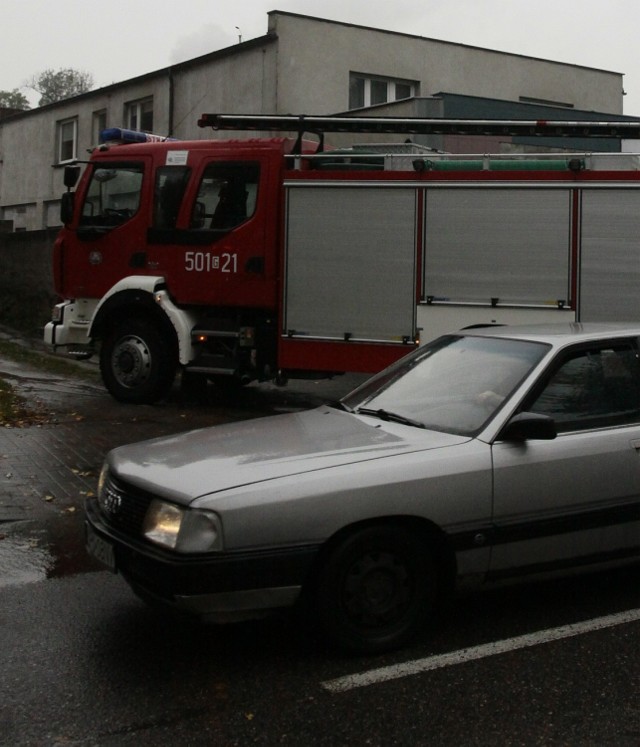 Pożar komina w Pucku - strażacy gasili płonącą sadzę