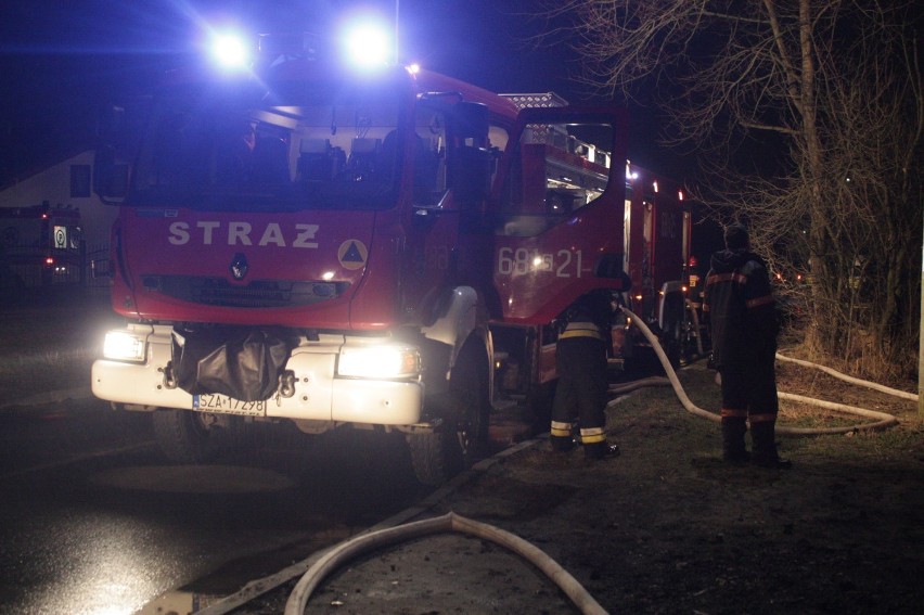 Pożar na Glinianej w Zawierciu 19 01 2015