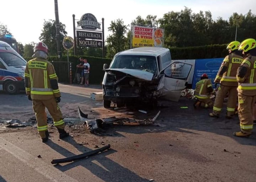 Wypadek w Szałem pod Kaliszem. Cztery osoby trafiły do...