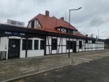 Dworzec w Helu odzyskał historyczny blask. Na pociąg z cypla w komfortowych warunkach