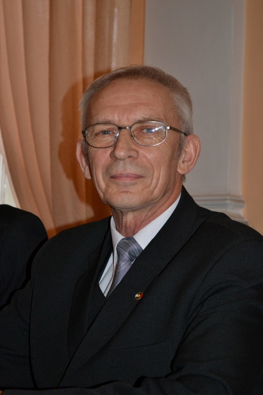 Alfons Żebryk ma 74 lata, jest człuchowskim radnym (okręg...